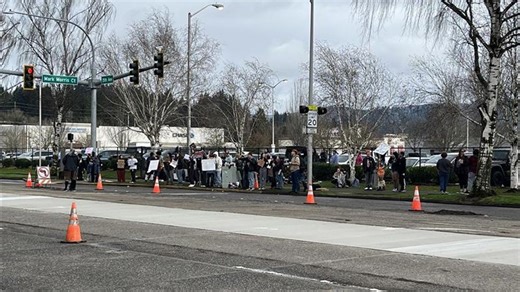 Students walk out of Mark Morris HS in Longview amid locker room assault allegations