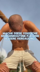Ist das ein Alien in deinem Bauch? Nein es ist Nauli Kriya🤣 eine kraftvolle Atemtechnik, die deinen Bauchraum massiert und dein Verdauungsfeuer (Agni) aktiviert. Durch die wellenartige Bewegung der Bauchmuskeln wird die Durchblutung angeregt, Giftstoffe werden ausgeleitet und deine inneren Organe massiert/gestärkt. 🔑 Wie funktioniert Nauli? Um Nauli zu lernen ist es hilfreich Agnisar zu können. Schau meinen Beitrag vor ein paar Tagen an um diesen zu lernen. Schritt 1: Die Ausgangsposition: Ste