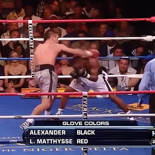 Devon Alexander vs Lucas Matthysse Highlights | Street Fight Europe
