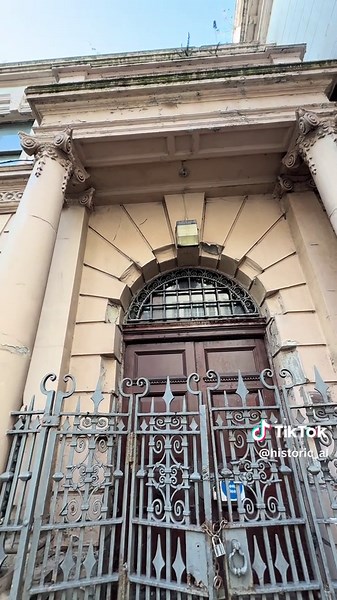 Exploring Belfast's Assembly Rooms and History