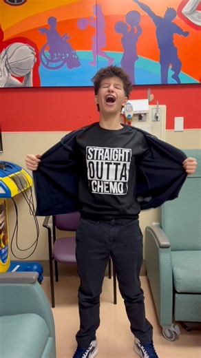 Adrian rang his bell after completing 70 weeks of chemotherapy at Trillium Health Partners 💙🔔💚 Just in time for the holidays, this special milestone was celebrated alongside his family, dedicated care team and community partners from Peel Paramedic Services, Peel Regional Police, and Mississauga Fire and Emergency Services. From all of us at Trillium Health Partners, we are wishing Adrian, his family, and our entire community a joyful holiday season and a New Year filled with health, connecti