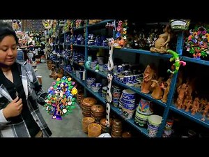 HANDICRAFT STORE WHERE THEY SELL TREES OF LIFE, METEPEC, STATE OF MEXICO
