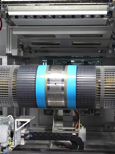 At GUBERSAIL, smart manufacturing is more than a slogan—it’s embedded in every process. From raw material storage to final inspection, every step is monitored in real time through digital systems. Big data algorithms predict maintenance cycles to prevent downtime; robotic arms enhance efficiency and reduce errors; AI-powered vision systems complete inspections within milliseconds, ensuring every product meets the highest standards. For us, a true Industry 4.0 factory means “transparency and cont