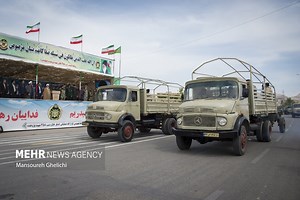 VIDEO: Army Day parade in N Iran