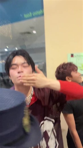 Flying Kiss Moments on TikTok