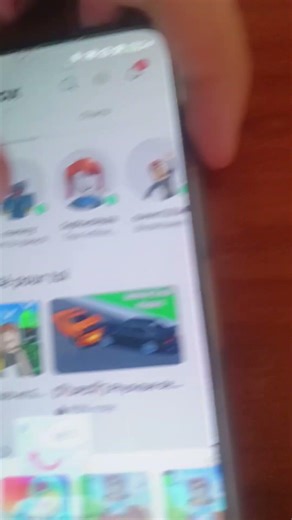 il y a quelqu'un qui va rejoindre un jeu de avec la voix du chat.