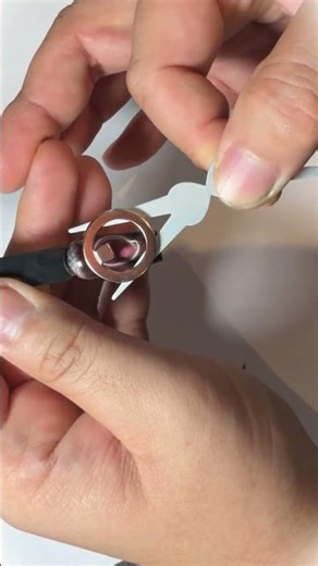 How to make a super easy circular cat eye - Phong Tran Art