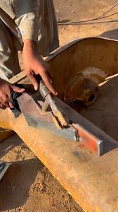 How to make Cat Loader 950B bucket New Teeth with dumper kmane ________________________ #shorts #ironstickwelder #video #reelsfb #fypシ゚ #shorts #fyp #welding #welder #fabrication #weld #weldporn #weldernation #tigwelding #tig #weldlife #metalwork #weldinglife #steel #metal #migwelding #weldeverydamnday #metalfabrication #welders #engineering #metalworking #weldaddicts #construction #weldingporn #desig | Holman John