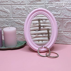 1.9K views · 56 reactions | Want to keep your rings in order? Make this original ring organizer starting with an old frame!  | Creativo UK | Facebook