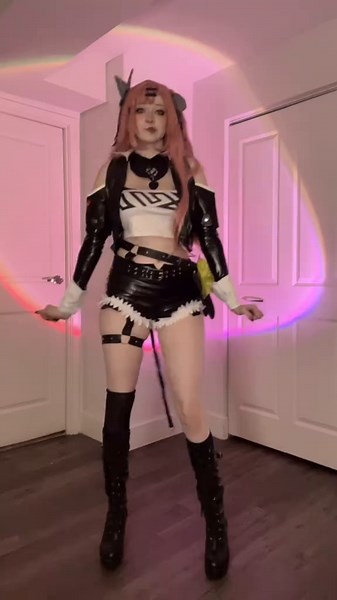 There are so many cosplays calling my name rn😩 #nicole #nicoledemara #zzz #zzzcosplay