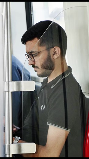 Street Photography: Capturing Genuine Reactions