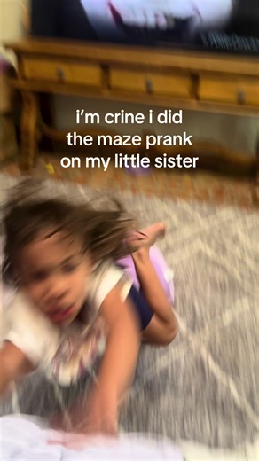 Screaming Maze Prank on My Little Sister