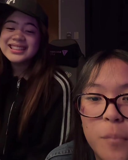 Niana and the Clown Magic Show: Hilarious Moments