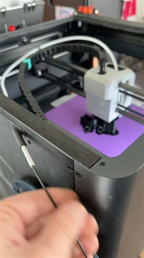 Continuous 3d printing filament without interruptions