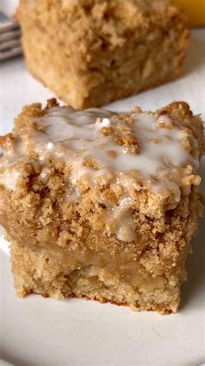 587K views · 1.2K reactions | Cinnamon Banana Crumb Cake拏 This...