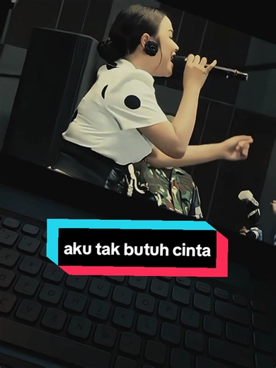 Aku Tak Butuh Cinta lirik lengkap - Tasya Rosmala