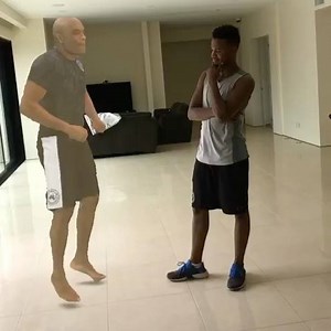 So you think you can dance? Now I can come to your house! Send me some videos of you warming up or dancing with me...#HoloApp @thisisholo 👊🏾👊🏾👊🏾 . Então você acha que sabe dançar? Agora eu posso estar na sua casa! Me mande vídeos treinando ou dançando comigo, usando a hashtag #HoloApp. Baixe o @thisisholo na sua loja de aplicativos. 👊🏾👊🏾👊🏾 | Anderson 'The Spider' Silva
