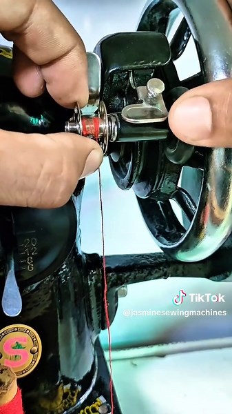 Bobbin winder isn't winding? let's fix it! #sewing #sewingtutorial #sewingmachine #sewingproject #tips