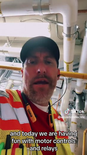 #appletonelectric #electriciansoftiktok #respect #ddccontrolstech #venturacounty #sparkylife #usa