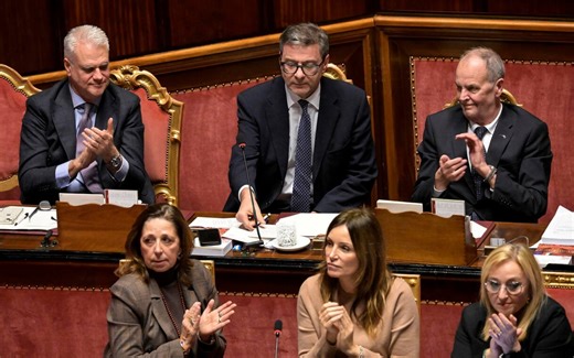 Manovra 2026, c'è ok del Senato. Giorgetti: "Fatto cose che sembravano impossibili"