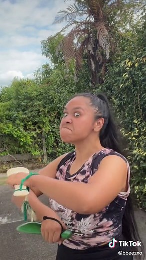 Embracing Maori and Pacific Dance Culture Through Patu Usage