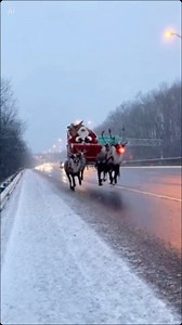 Santa Clause is coming to town #santaclause #christmas #christmastime #aviation | GameboyRed