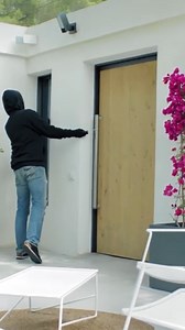 160K views · 278 reactions | Gardez un œil sur votre maison avec les caméras de sécurité Netatmo, idéales pour l'intérieur et l'extérieur. Soyez toujours alerte lorsque c'est nécessaire, vous offrant la tranquillité d'esprit lorsque vous quittez votre domicile. ️ Pour en savoir plus, visitez notre site web : https://www.legrand.tn/fr/marques/marque-netatmo #Legrand #ImprovingLives #legrandtunisia #LegrandImprovingLives | Legrand | Facebook