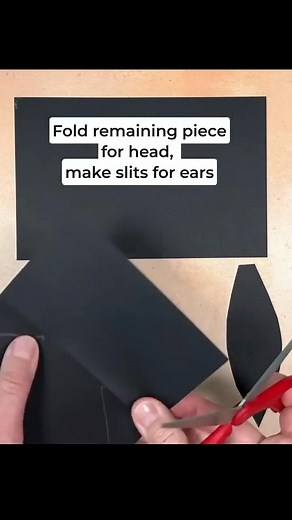 If you need a quick video for how to make my paper cats, check out this short video. It's probably easier than you think! | Art Projects for Kids