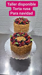 1.9K views · 19 reactions | #TALLER DISPONIBLE #TORTA MEDOVIK DE MIEL #TORTA RUSA UN IDEAL POSTRE PARA ESTAS FIESTAS DE #NAVIDAD Y AÑO NUEVO UNA EXQUISITA TORTA  DE LOS CIELOS #INFORMACIÓN AL WHATSAPP DE LOS TALLERES  +56971054251 Pastelería y Repostería Artesanal Lago Azul Gloria Andrea Ácuña Sepúlveda | Pastelería y Repostería Artesanal Lago Azul | Facebook