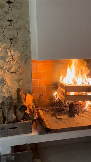 Chambre d’hôtes Provence on Instagram: "Feu de cheminée qui crépite dans notre gîte Sous l’Amandier 🔥 #fireplaces #cheminee #slowlifestyle #chambresdhotes"