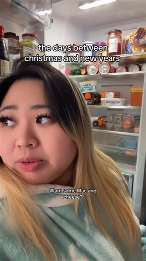 moonfelon on Instagram: "confused and full of cookies 😭🎄 #christmas #newyears #holiday #confused #funny Inspo: @farrelhegarty"