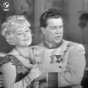 Kálmán Imre Csárdáskirálynőjének nagyívű operettslágerei és duettjei a mai napig nem veszítenek fényükből és népszerűségükből. A most következő Álom, álom, édes álom című kettős annak a legendás előadásnak a részlete, melyet a Fővárosi Operettszínházban rögzített a Magyar Televízió 1963-ban. A népszerű operettslágert Németh Marika és Baksai Árpád énekli. | hirado.hu