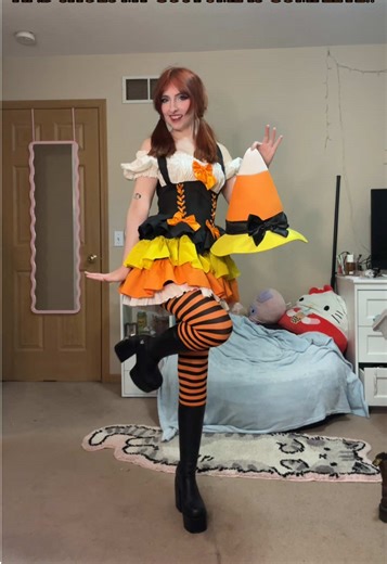 THE TIGHTS COMPLETE THE LOOK SO WELL!!! #legavenue #halloween #halloweencostume #halloweenoutfit #witchcostume