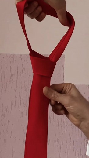 How to tie a tie#tie #knot #style #windsor #suit #tutorial #howtotieatie