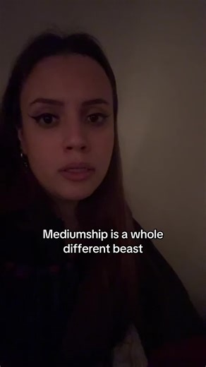 Exploring Mediumship and Psychic Abilities in Tarot Reading