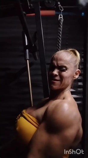 Her Biceps Are BIGGER Than Yours! 💪 Female Muscle Flexing