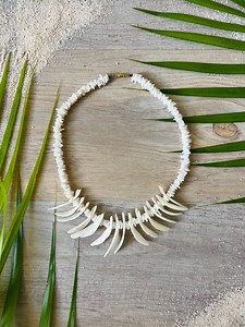 Vintage White Puka Shell Necklace: 16" Sea Shell Jewelry - Etsy Canada