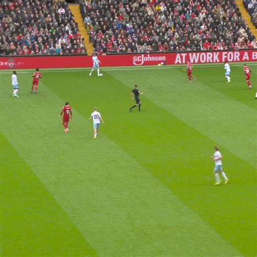 These guys clearly don't understand Klopp. It's not a "what a goal" wow it's a "I'm going to smoke 12 cigarettes and buy a gun later on" wow