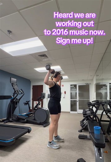 2016 music? I’m here for it!! #2016 #2016throwback #college #75hard #makewellnessjourney