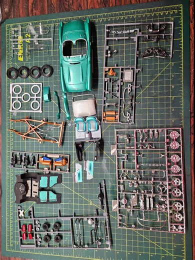 1957 corvette. pretty good kit.