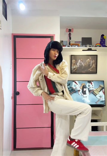 ExtraL Dance Challenge Featuring Jennie and Doechii