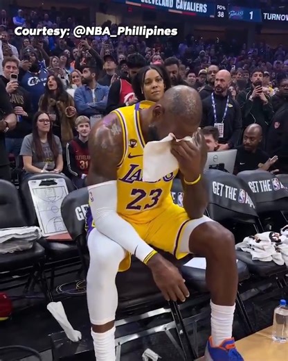 LeBron James came to Tears in potentially his final game in Cleveland 🥹 | FOX Sports Basketball