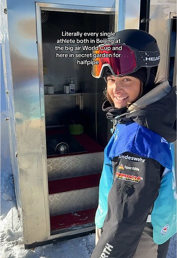Exploring Halfpipe Snowboarding Techniques