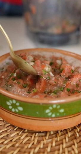 How To Make Salsa Fresca In 5 Minutes!