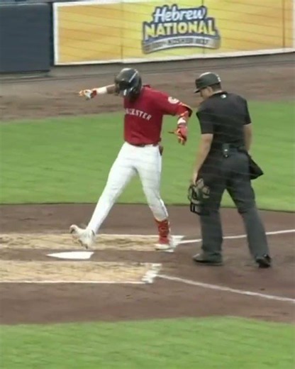Franklin Arias homers AGAIN for Worcester! 💥
