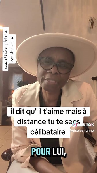 Il dit qu'il t'aime mais tu te sens seule à distance