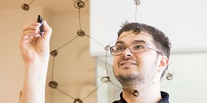 Graphene Doubles Up on Quantum Dots' Promise in Quantum Computing