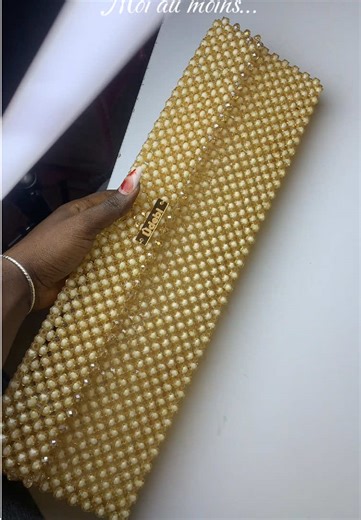 Accessoires faits main : bouquets et sacs Sénégalais