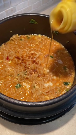 My wife tries and rates my shin ramen hack