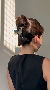 Get your hair out of the way effortlessly with the Ana hair clip for a fuss-free look that's both chic and practical. 💁‍♀️✨ Check out our latest drops by visiting our online stores. ✨ Links are in the bio. ♡ #TheJujuClub #AnaHairClip #EffortlessStyle | The Juju Club